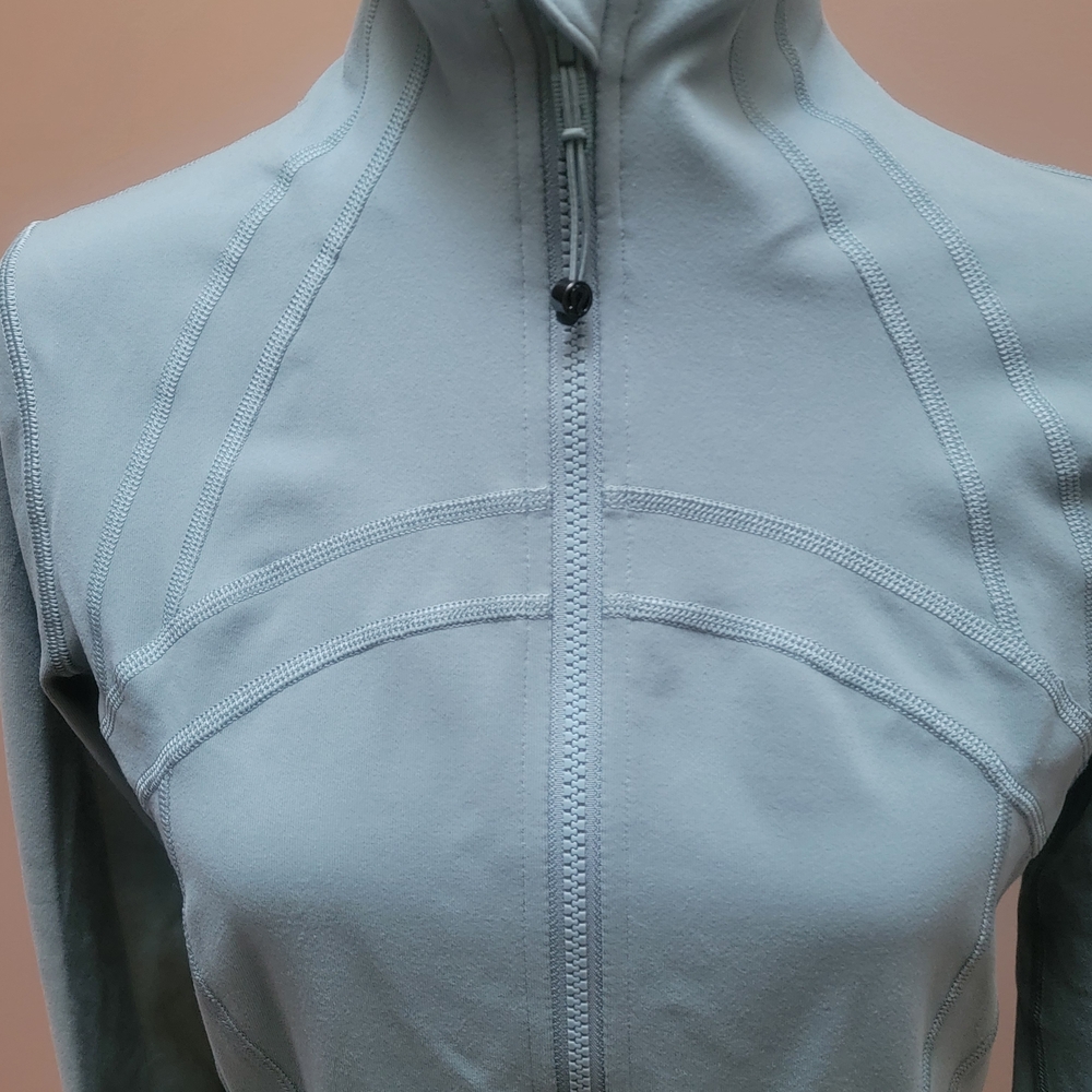 Lululemon Define Jacket - Picture 2 of 4